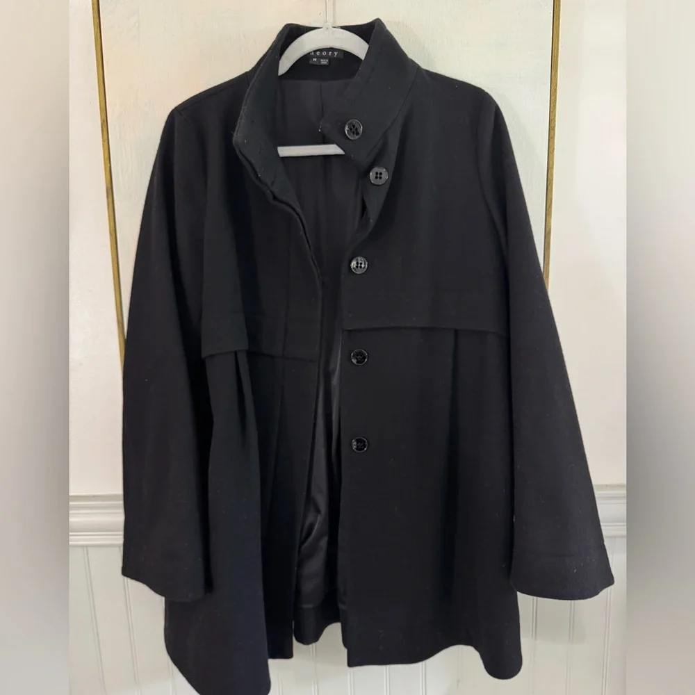 THEORY Loris Craze Manning Tapered Fitted Coat In Black Wool Size Medium - Picture 2 of 6